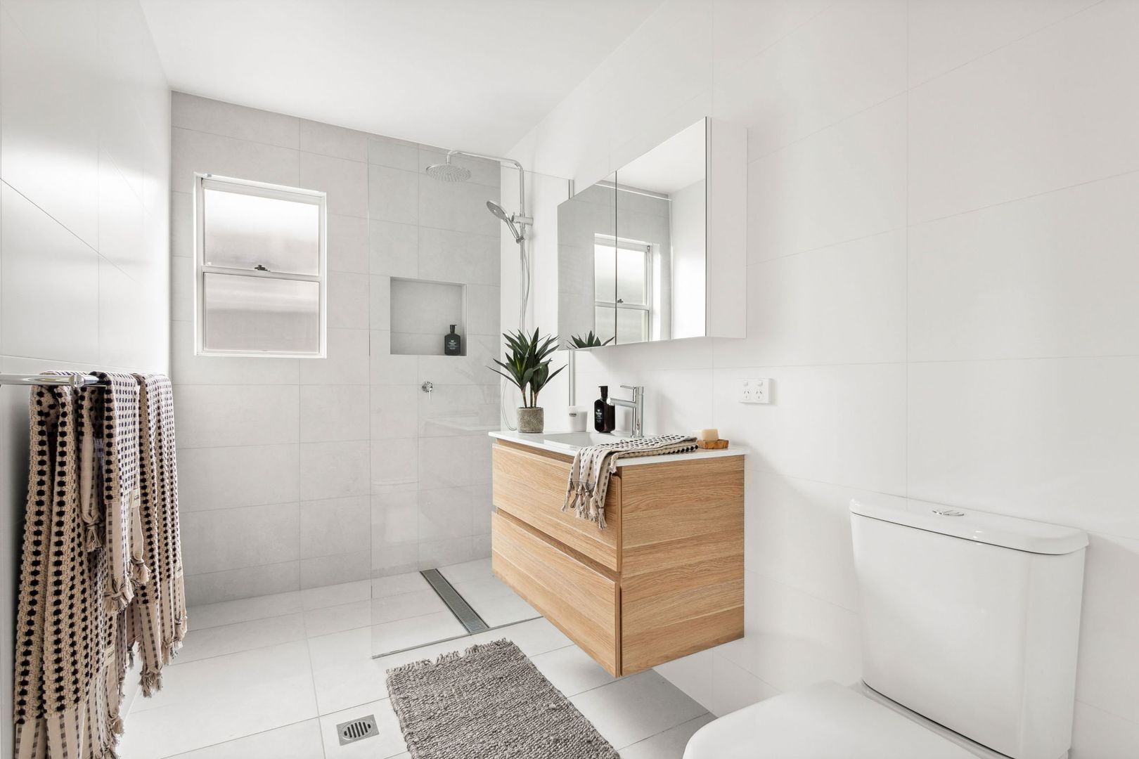 Clifton Taree - Brand new designer home with 2-beds, 2-baths in a gated community