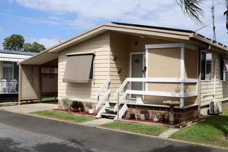 The Palms Village - Over 50's pet friendly Lifestyle Village