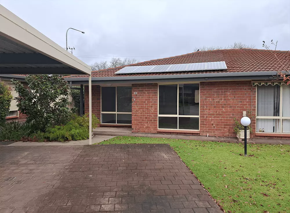 Comfort, convenience and peace of mind in an ideal location!