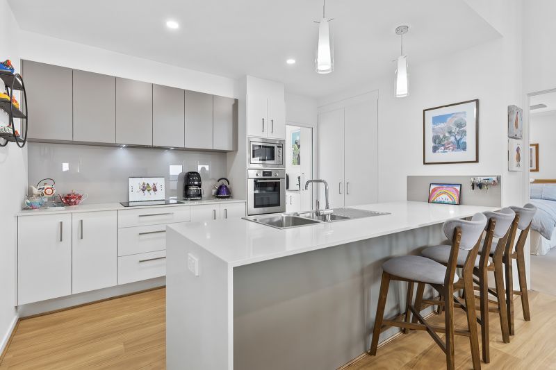 Light-filled Modern Haven