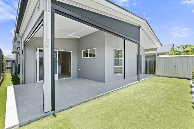 Private and Peaceful Home - with Breathtaking Views!