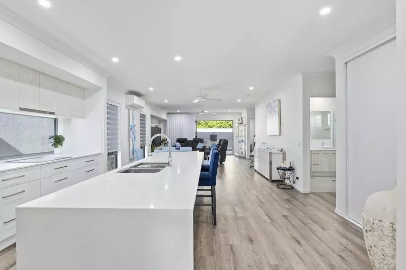 Site 43 - Established Kalbar