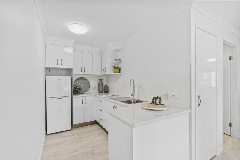 Beautiful home with services