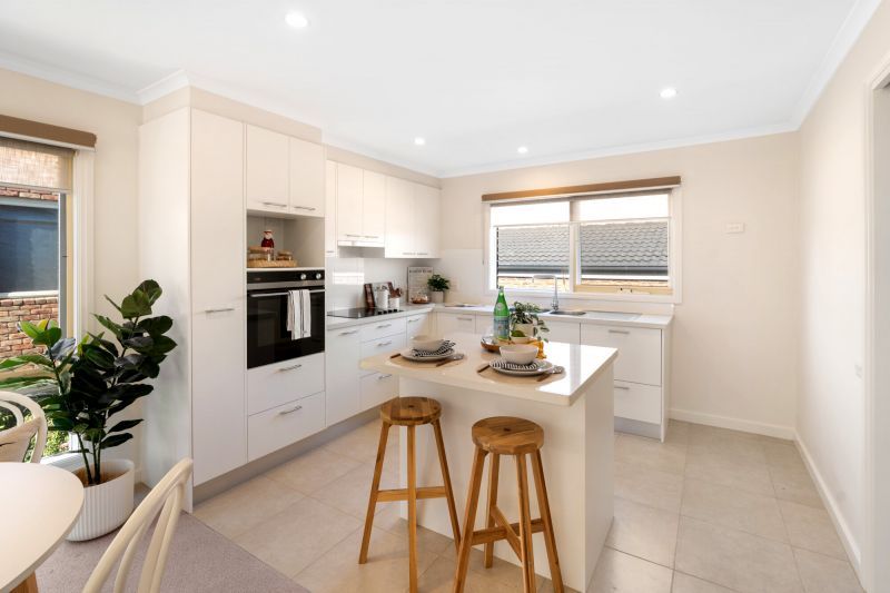 UNDER OFFER - Your private oasis awaits! Creek views and the sounds of birdlife..