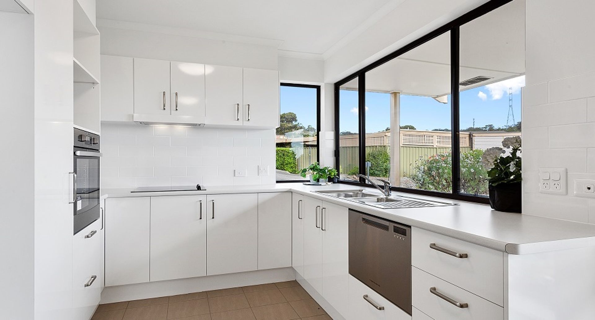 157/18 McHarg Road, Happy Valley