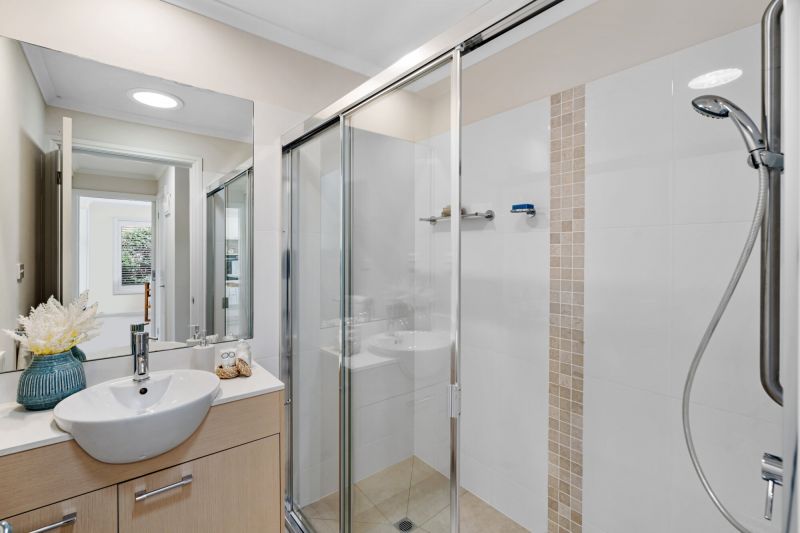 DEPOSIT TAKEN - Light & bright ground floor unit with rear courtyard and single garage