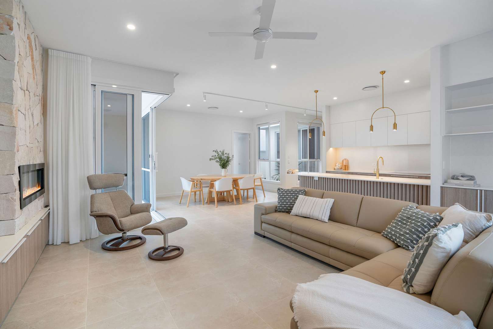 Bermuda Home 121 by Pelican Waters Palm Lake Resort 