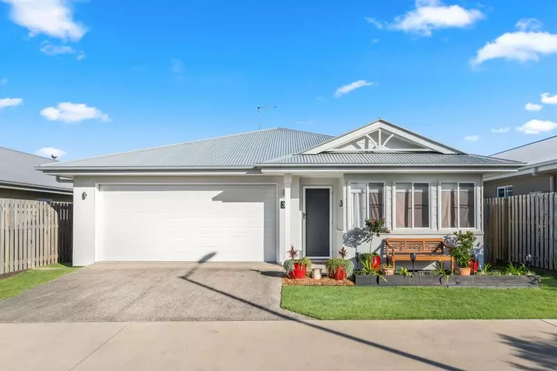 Fresh, Modern Haven with Private Entertaining