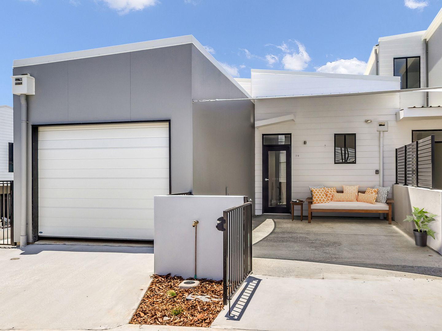 Unique 3 Bedroom, 2 Car Single Storey Villa - Villa 279