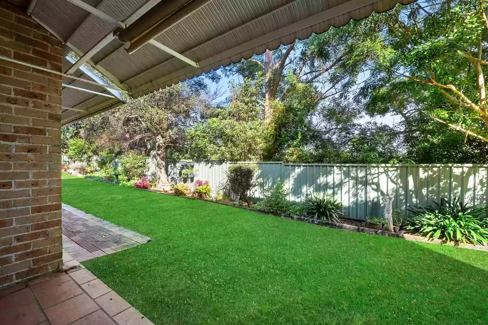 Ground floor Unit With Garage in Excellent Position