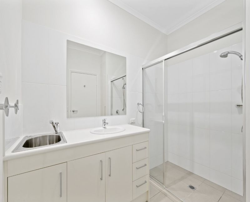 100/9 Salford Street