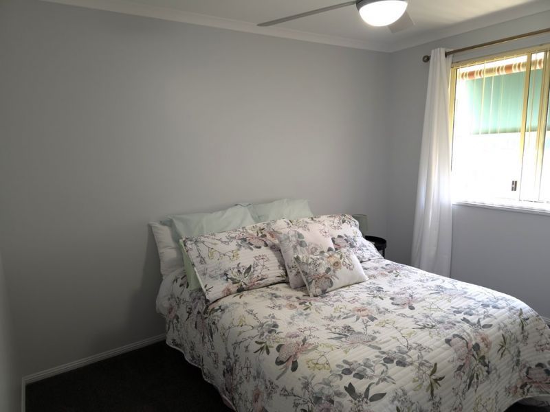 Corner Gem: Sunny 2-Bed Home