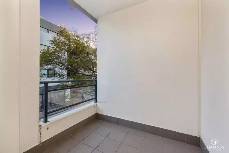 BIG On Space With MASSIVE Terrace!