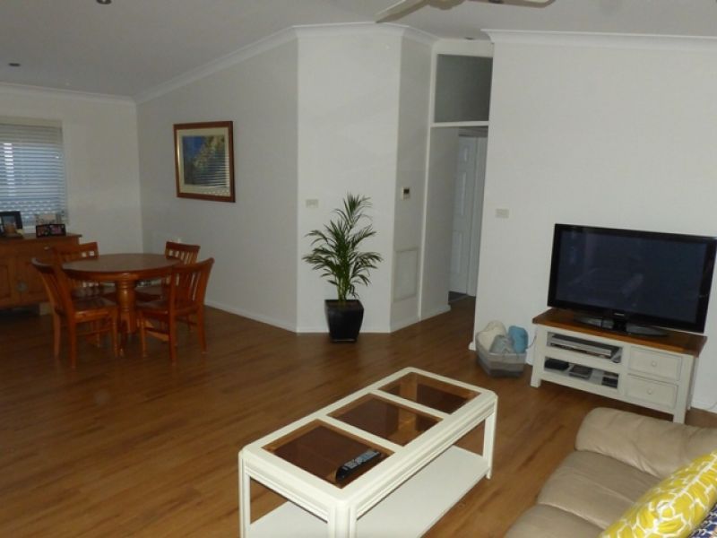 Crystal Waters Estate - 33