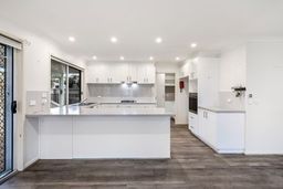 Palm Lake Resort Willow Lodge - 10 Ferny Court