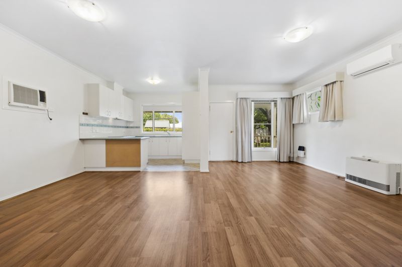 Two Bedroom Home Close To Clubhouse and Pool