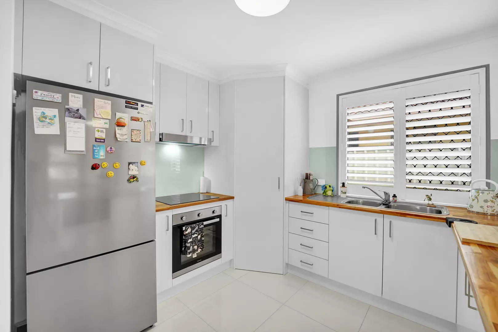 Downsizing at it's best!  Renovated and Ready to Move in. Located in an Over 50's Lifestyle Living Complex.