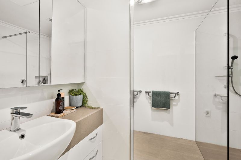 Premium Two-Bedroom Apartment with Courtyard Access!