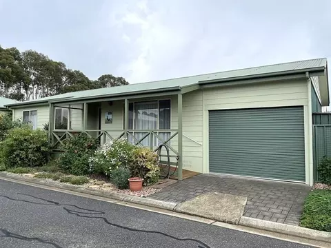 Stunning home - Pretty garden