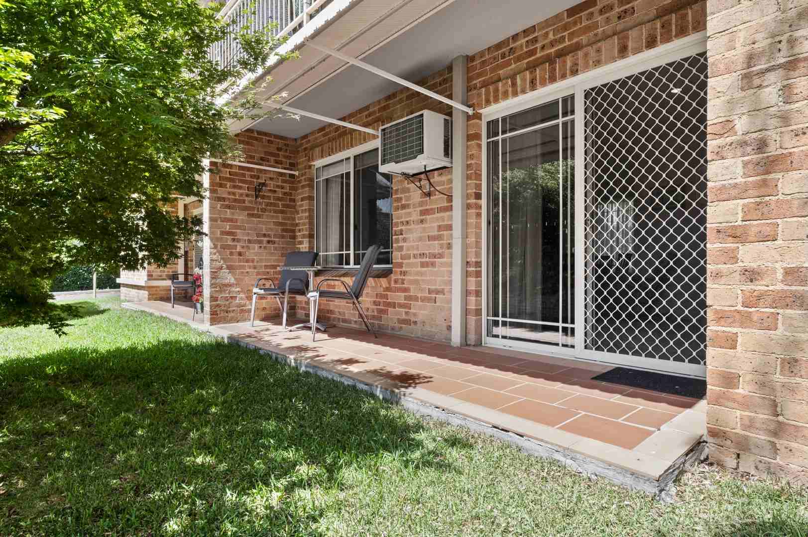 Two-Bedroom Unit With Garage in Prime Location