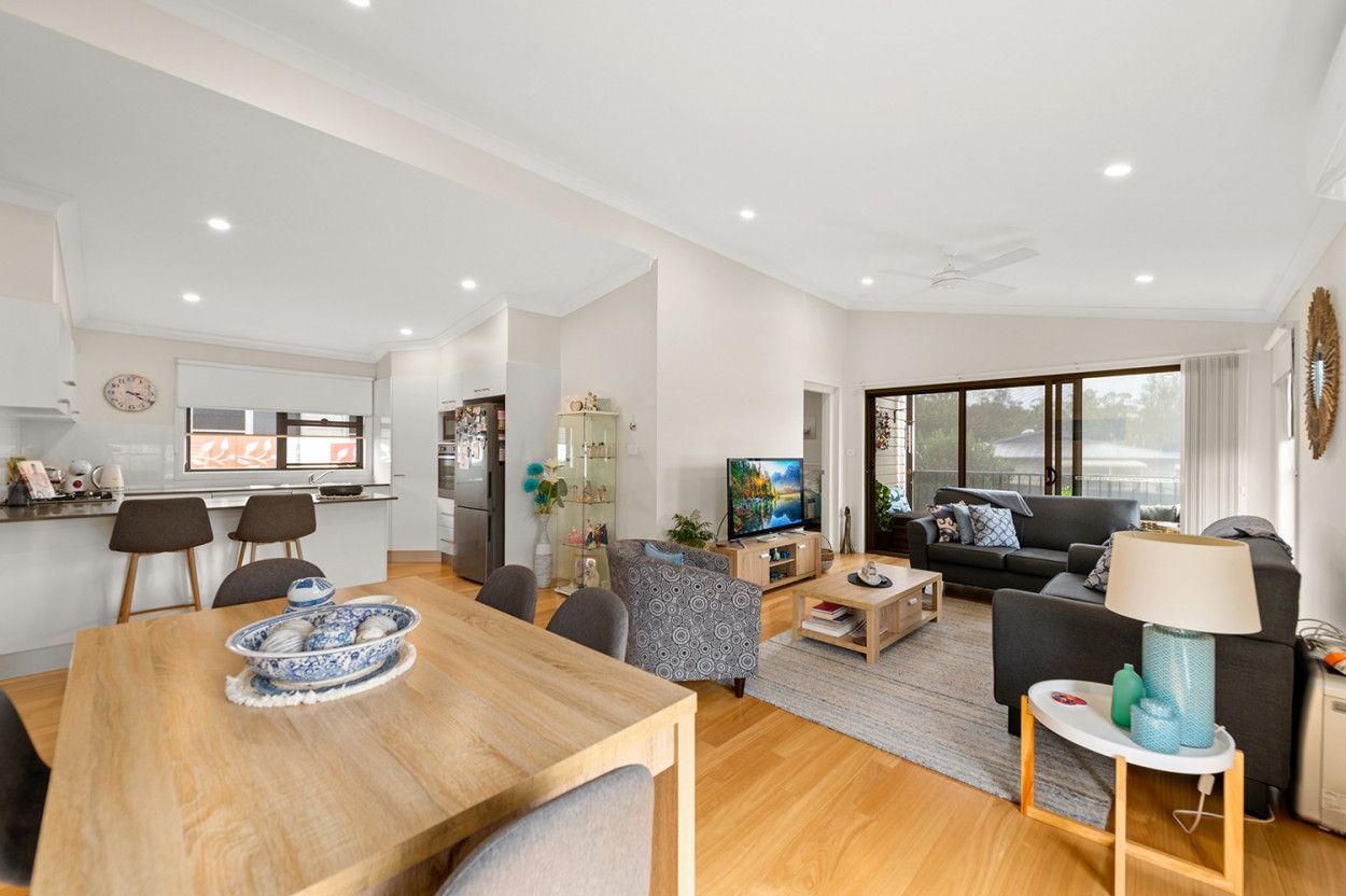 Gated Community - 2 Double Bedrooms - 2 bathrooms - Study - Parking for 3 Cars