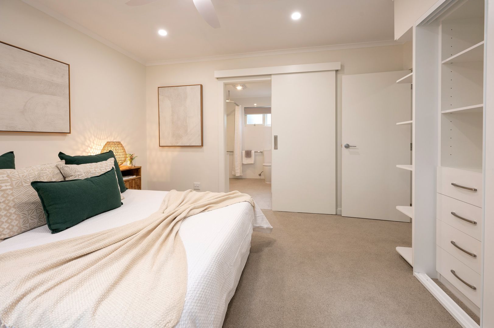 Kingsborough Retirement Village: spacious one-bedroom apartment near Norwood Parade