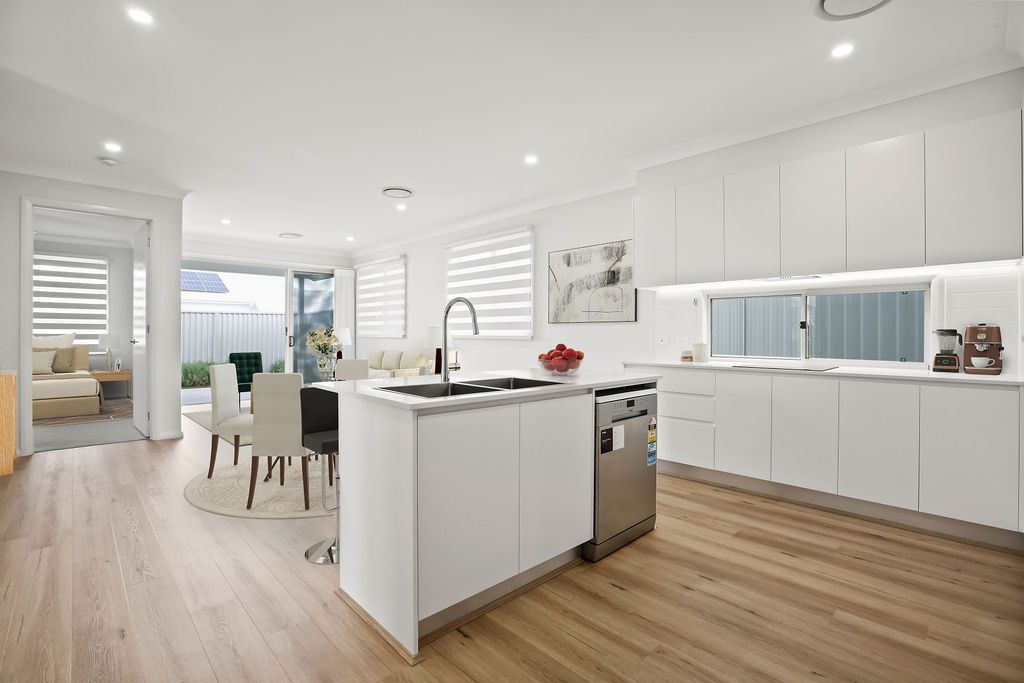 Pre love Waratah Home Ready Move In Now !