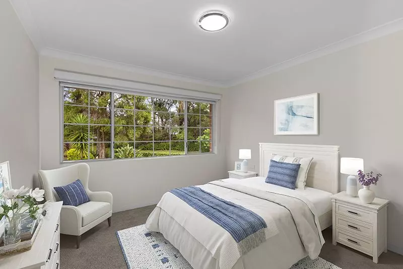 Newly renovated upper unit with easy access, lovely lawn views and close to the clubhouse.