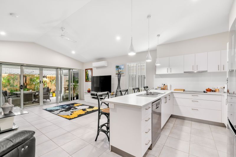 Beautiful Two bedroom Home + Study