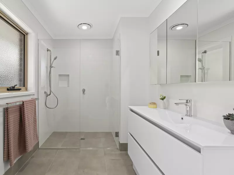 Modern Living, Peaceful Setting