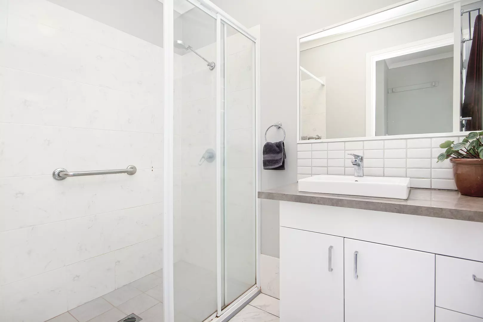 The Palms Village - Over 50's Pet Friendly Lifestyle Village