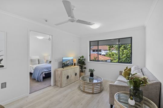 Beautiful home with services