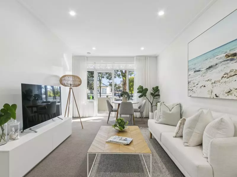 Terrace-Style Living with Sunlit Spaces in Brighton