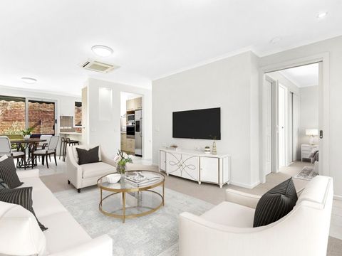 Fresh Interiors, Generous Courtyard