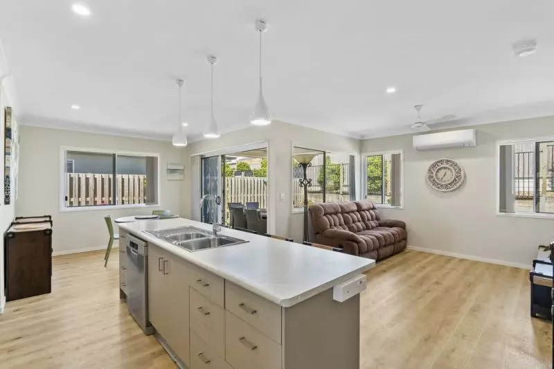 Tranquil Living, Spacious Backyard