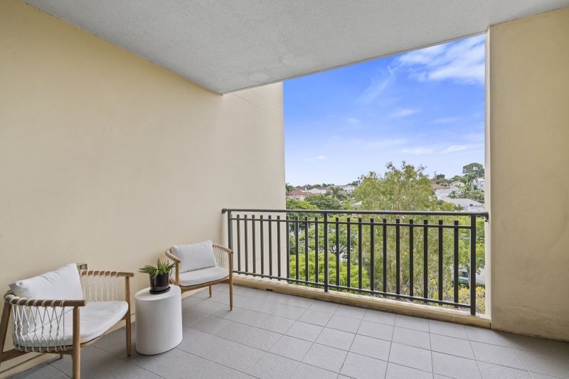 Spacious two-bedroom plus study