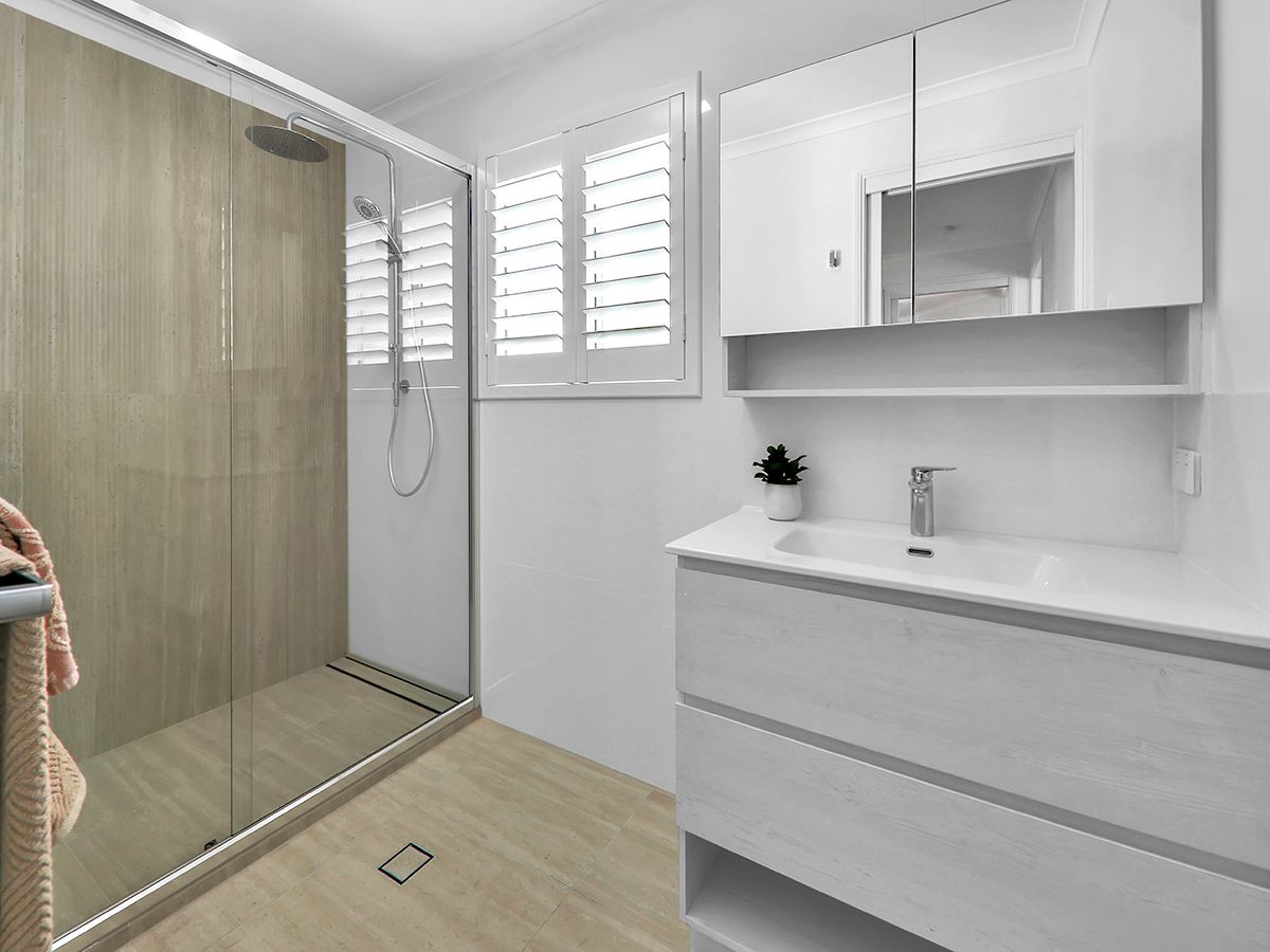 3 Bedroom Villa - NEWLY Renovated - Luxury!