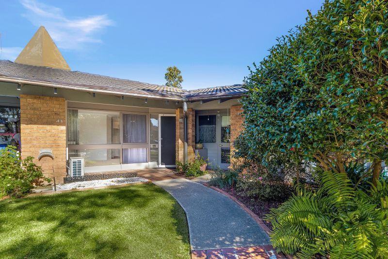 Available Now - Modern, Perfectly Positioned, Ground Level Unit