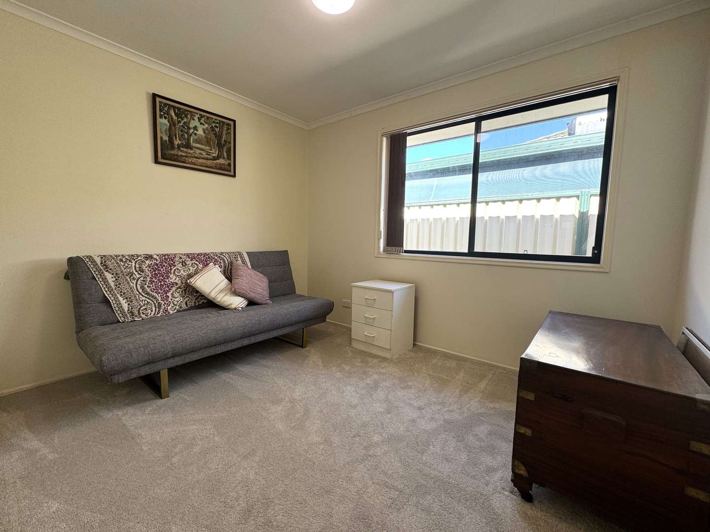 DOWNSIZE in comfort ... into a 2 bedroom home within a secure gated complex !