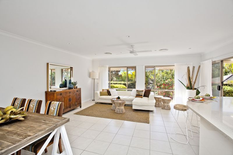 Luxury Retirement Living – Spacious fully renovated 3 bedroom villa with double garage.