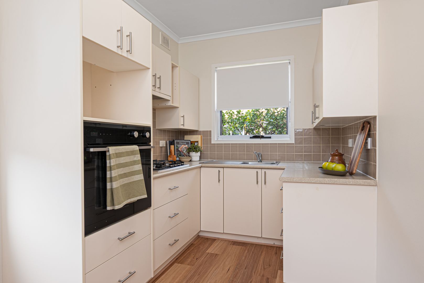Are You Aged 65 Years or Older and No Longer Working Full Time ? A Warm Welcoming Lifestyle Awaits in Glenelg North