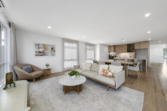 40 Yarra Valley Circuit – Convenient Corner Location