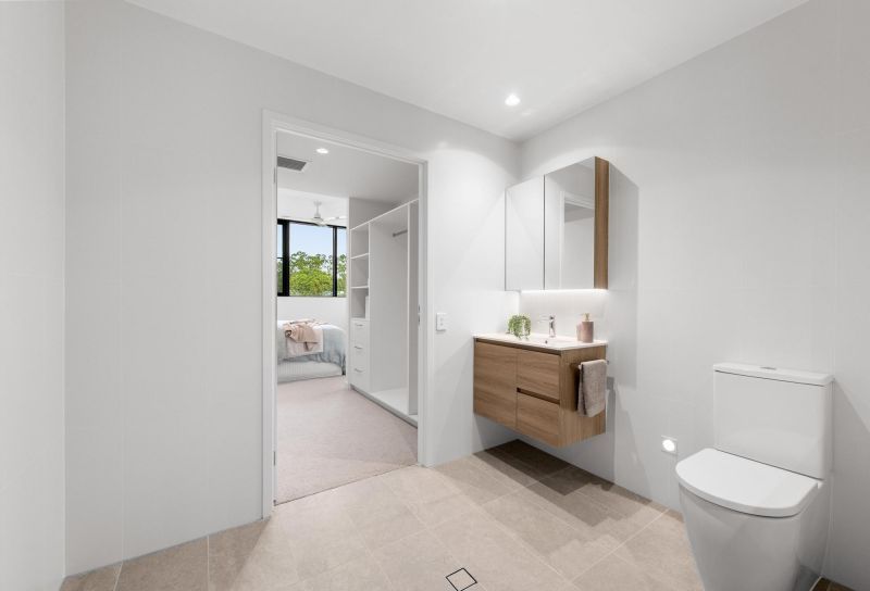 A city‑view sanctuary with room to live