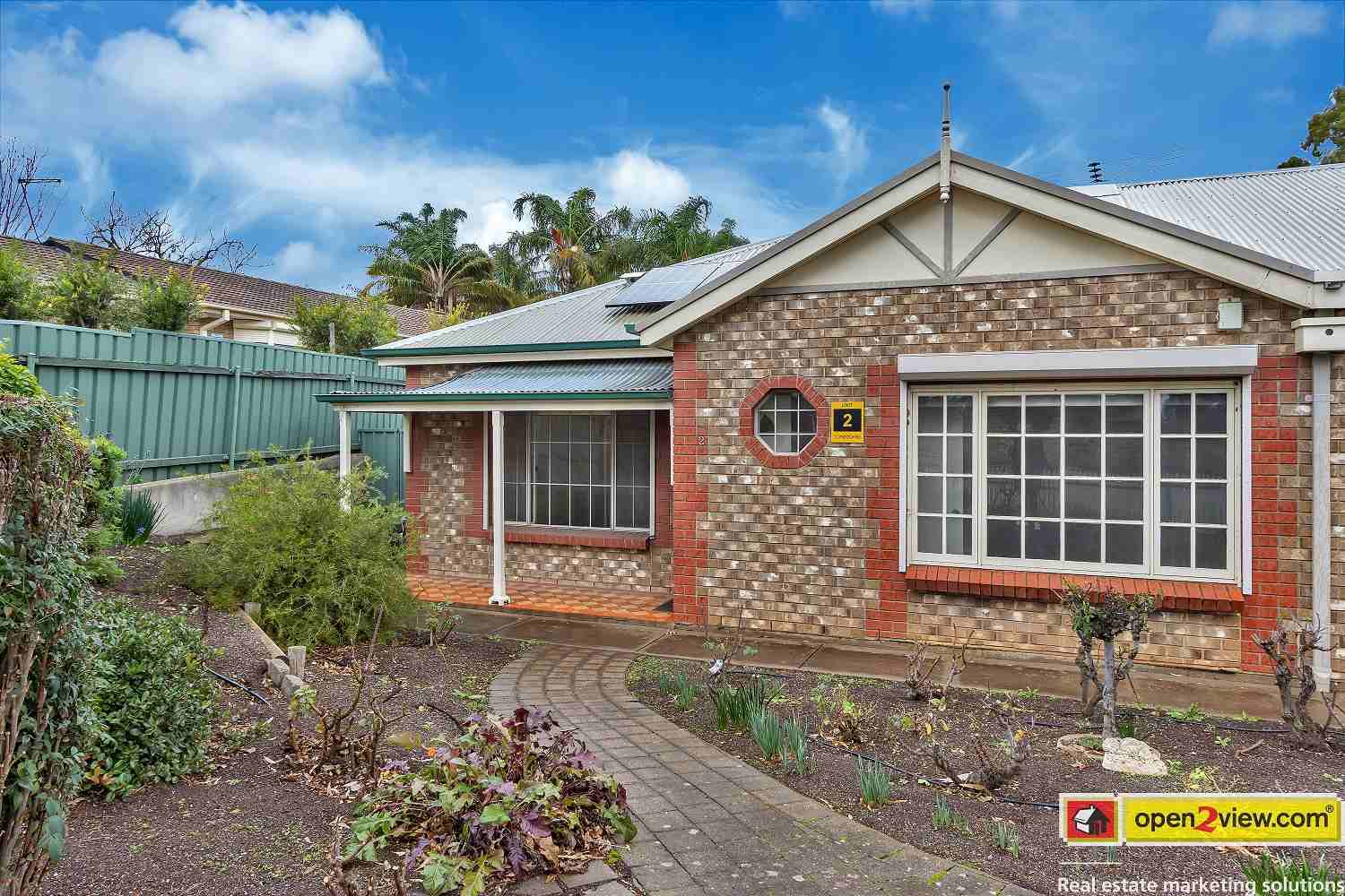 Three Bedroom Plus Study 100m From The Main Street