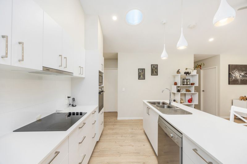 Bespoke Modern Home – Move-In Now - Ready for Effortless Living!