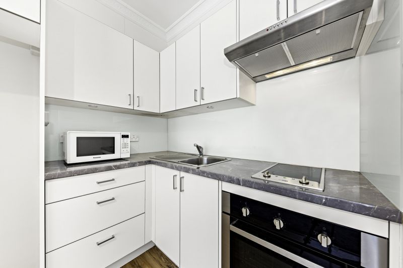 BEAUTIFULLY RENOVATED, MODERN THROUGHOUT