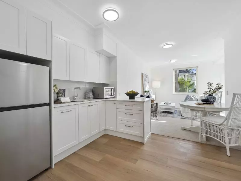 Move-in ready luxurious serviced apartment