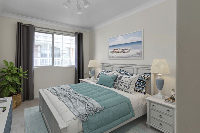 Gorgeous upper level sun-filled unit with leafy garden views