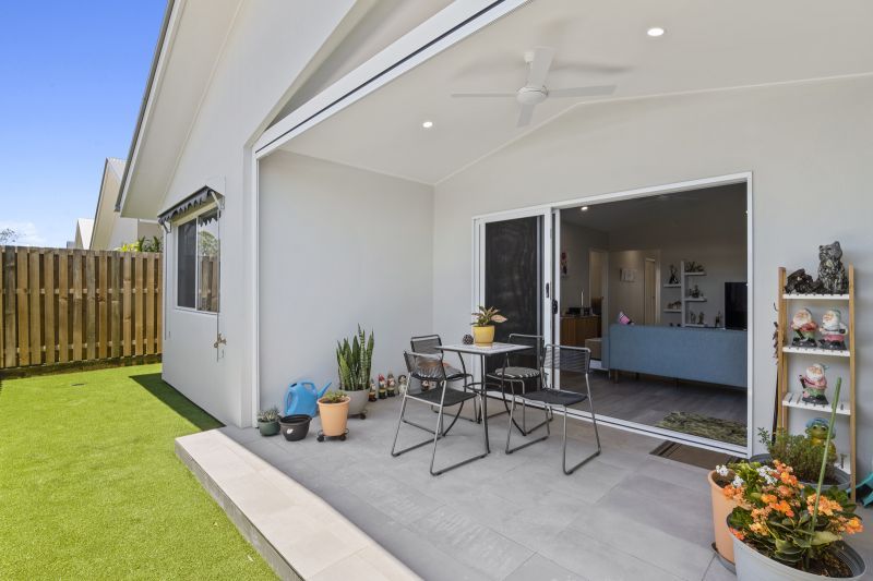 Bright & Spacious 2 bedroom Home + Study