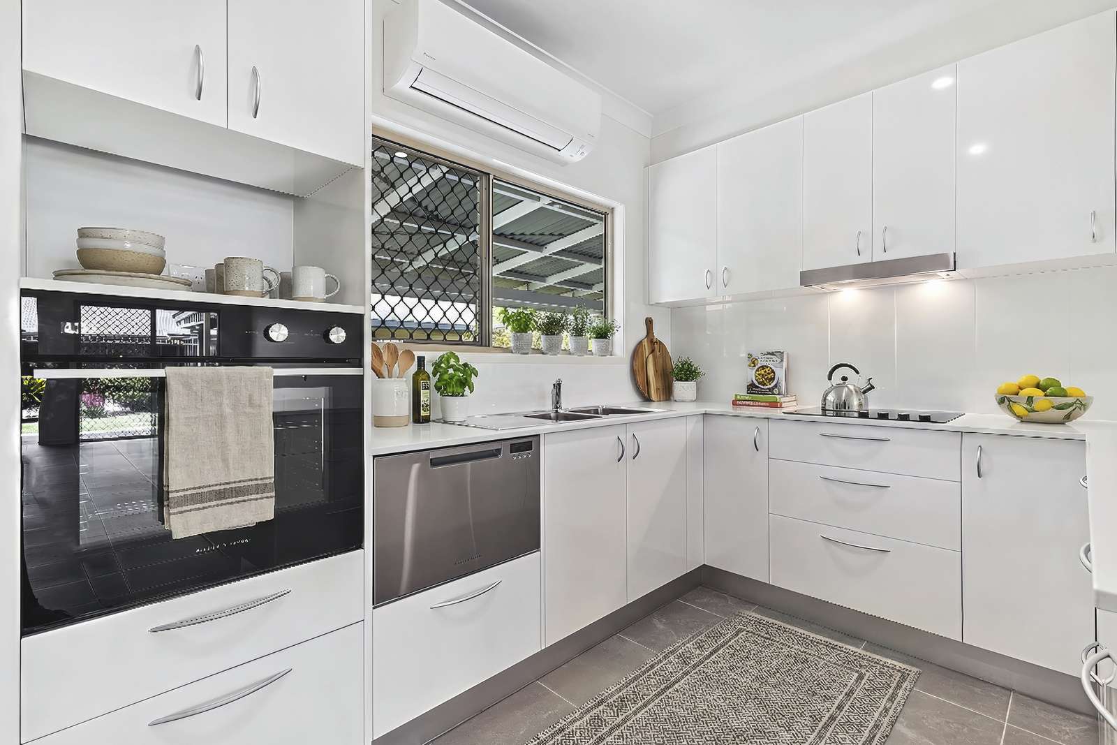 Two-bedroom villa with ensuite and garage